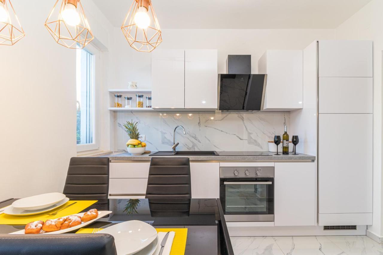 Three Waves Apartment New Pula Exterior photo