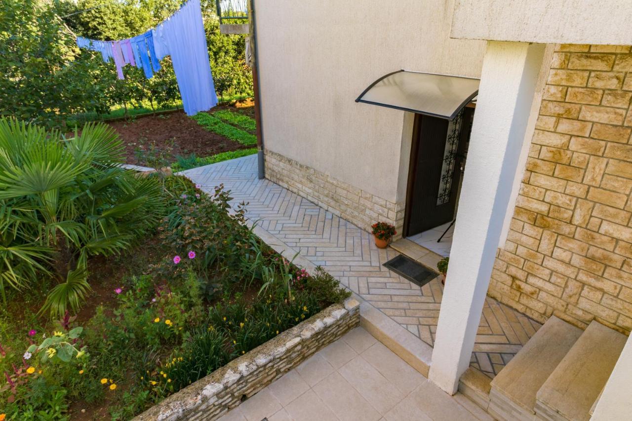 Three Waves Apartment New Pula Exterior photo
